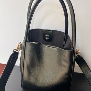Elegant Black Leather Handbag